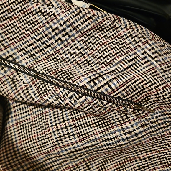 White House Black Market Mini Zipper Accent Houndstooth Skirt - Picture 3 of 3